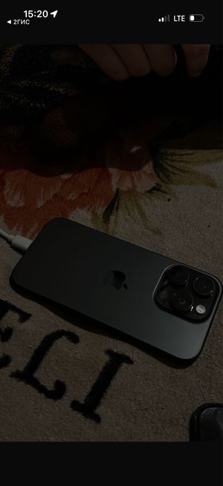 Iphone 16 pro на гарантий 1 год