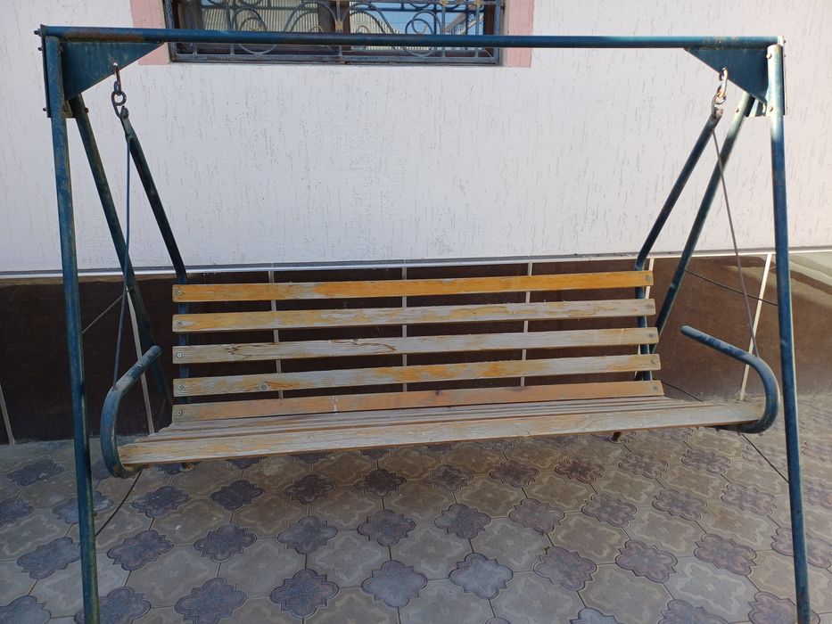 Продаётся качели садовые
