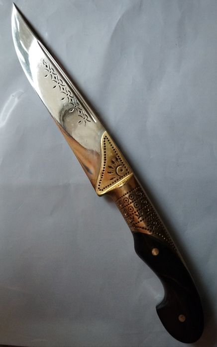 Продавам ножове ръчна изработка