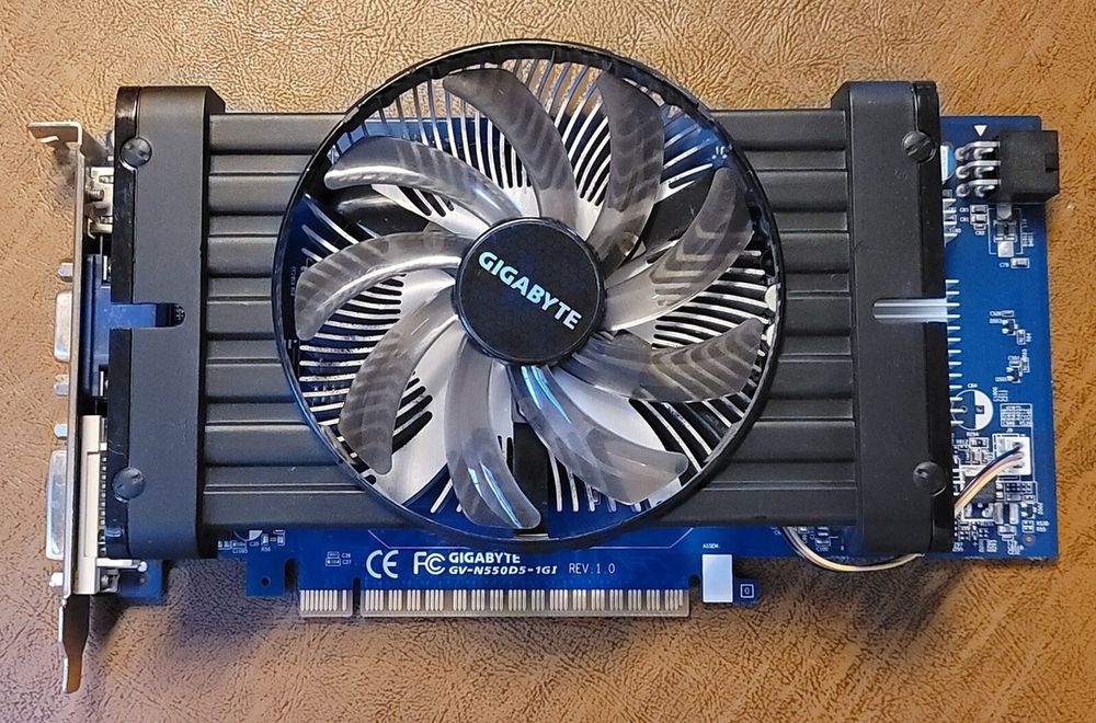 Видеокарта GTX 550 ti