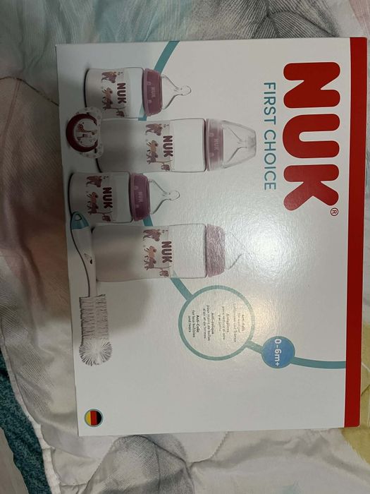 Шишетата за момиче на Nuk