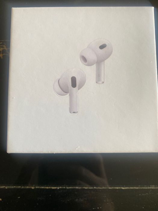 Apple  AirPods pro (2nd generation)   нови 2026