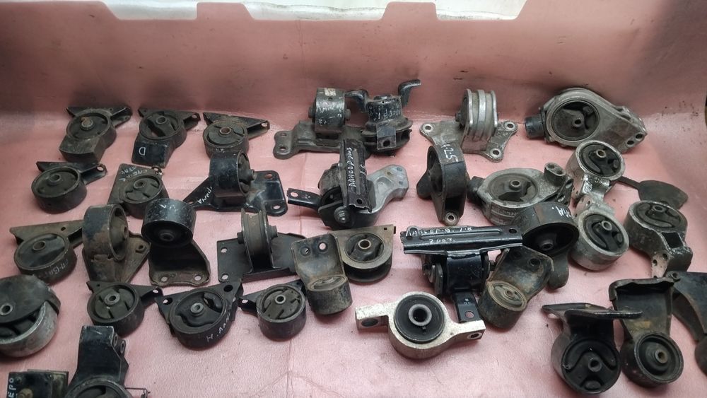 Подушки двигателя каропка