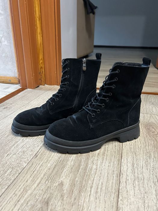 Продам ботинки зимние