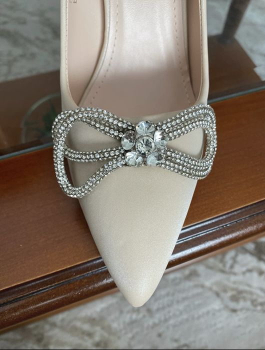 Pantofi cu toc marimea 39
