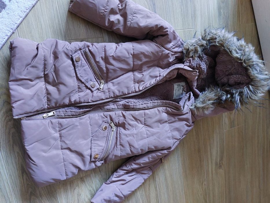 Куртки зимние для девочек 4000тг.