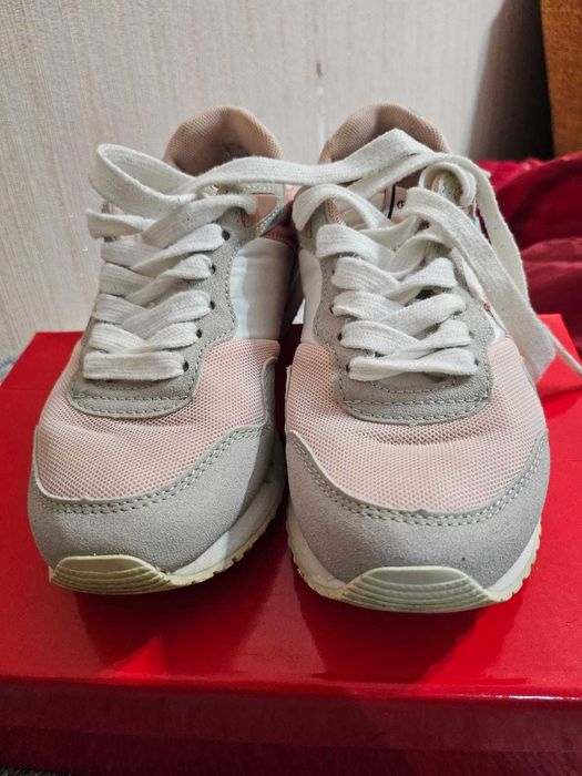 продам кроссовки