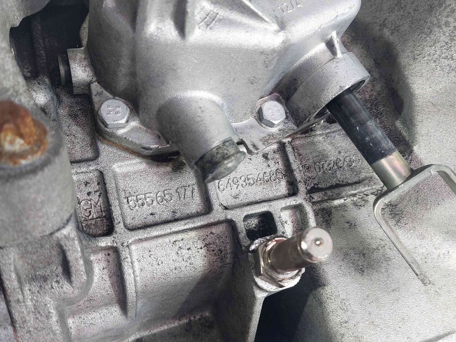 Cutie viteze manuala 5 trepte Opel Corsa D [Fabr 2006-2013] 55565177 /