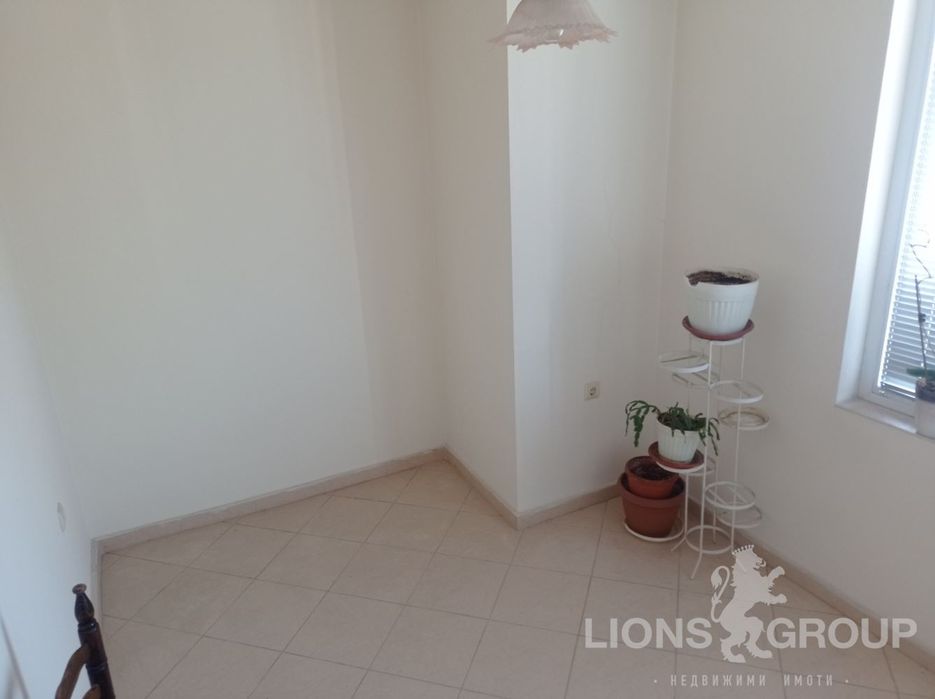 Продава се Двустаен апартамент в Варна, Зимно кино Тракия - 61 кв.м за 1034 €/кв.м - Снимка #5