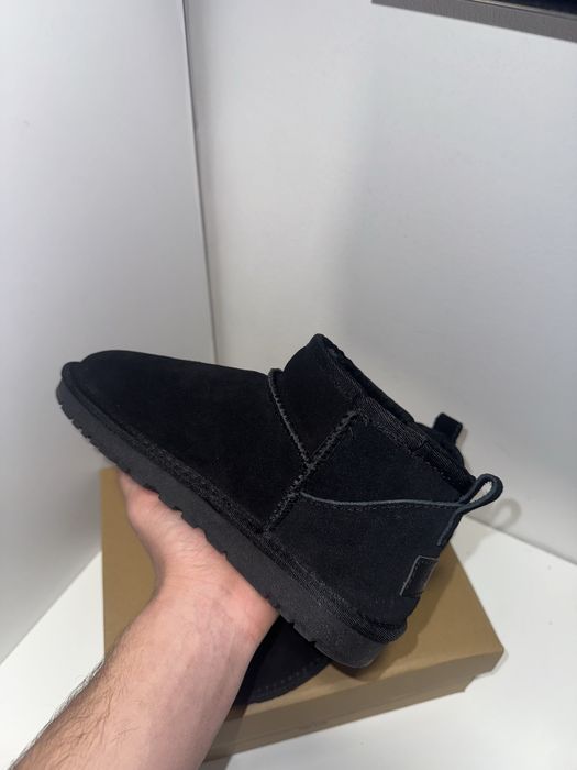 vand ghete UGG mini