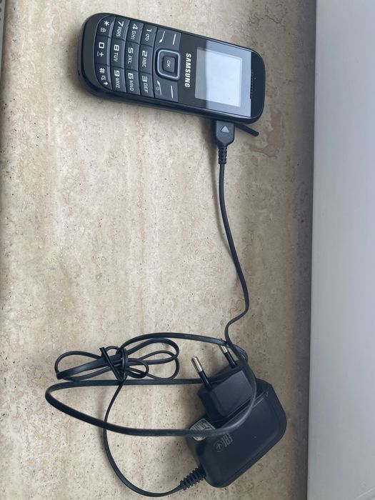 Telefon Samsung GT-E12001