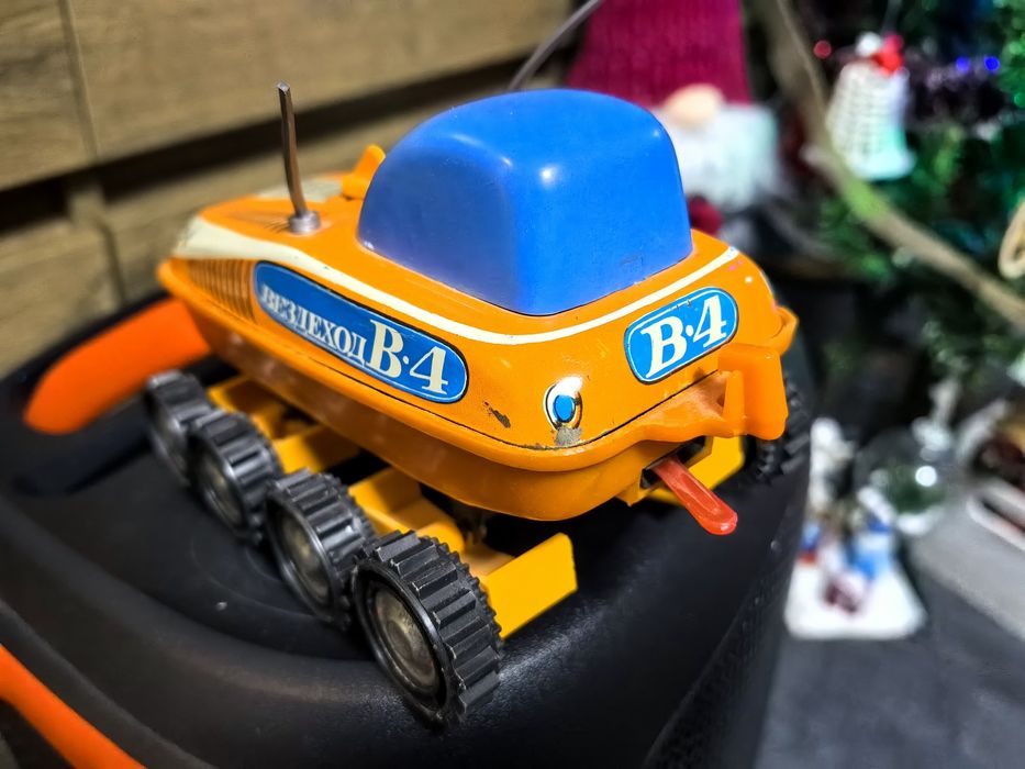 Соц играчка Вездеход