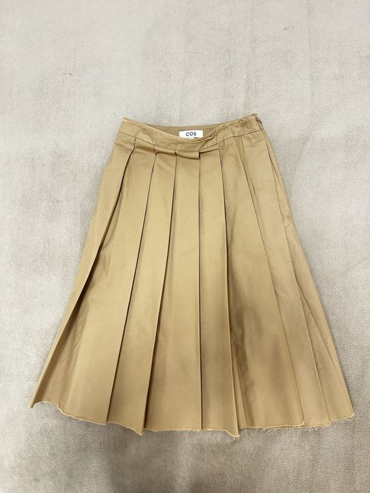 COS fusta bej plisata