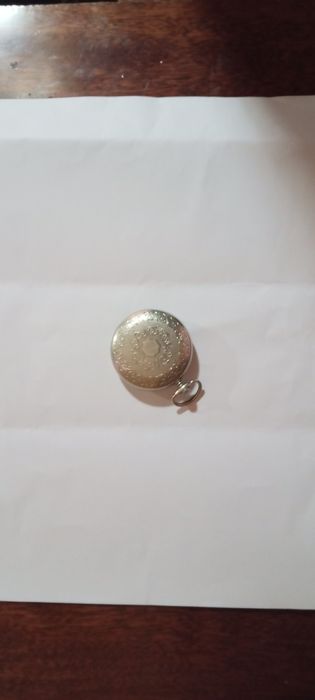 Продаётся карманные механические часы.