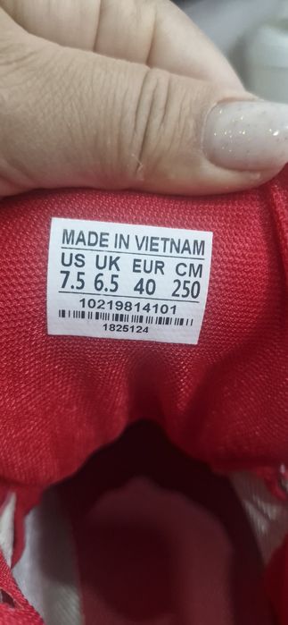 Продам детскую обувь