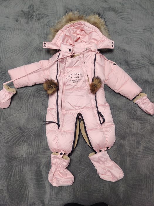 Продам зимний комбинизон размер 74