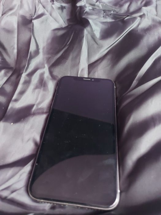 Продам iphone x 256 гб. акб 98% все родное