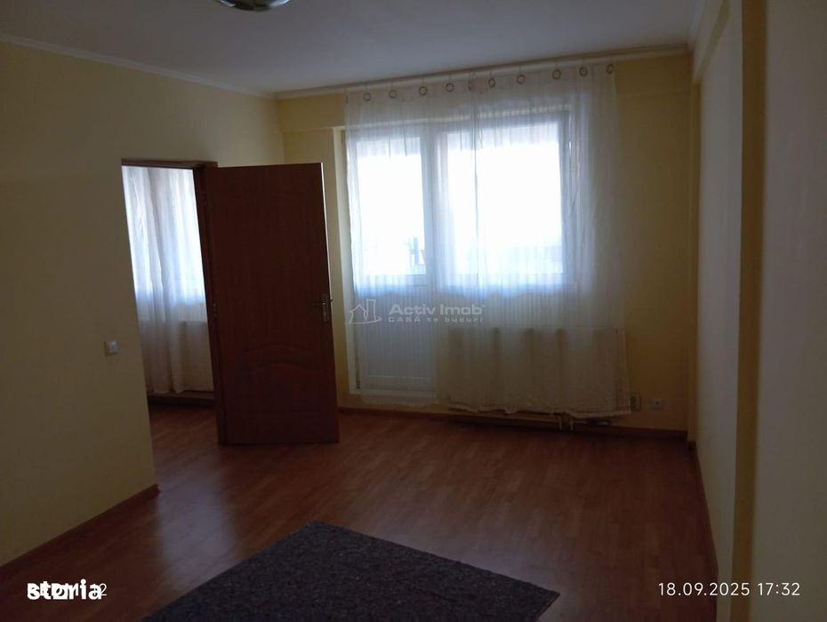 metrou Aparatorii Patriei - 2 camere - ideal sediu firma - nemobilat -
