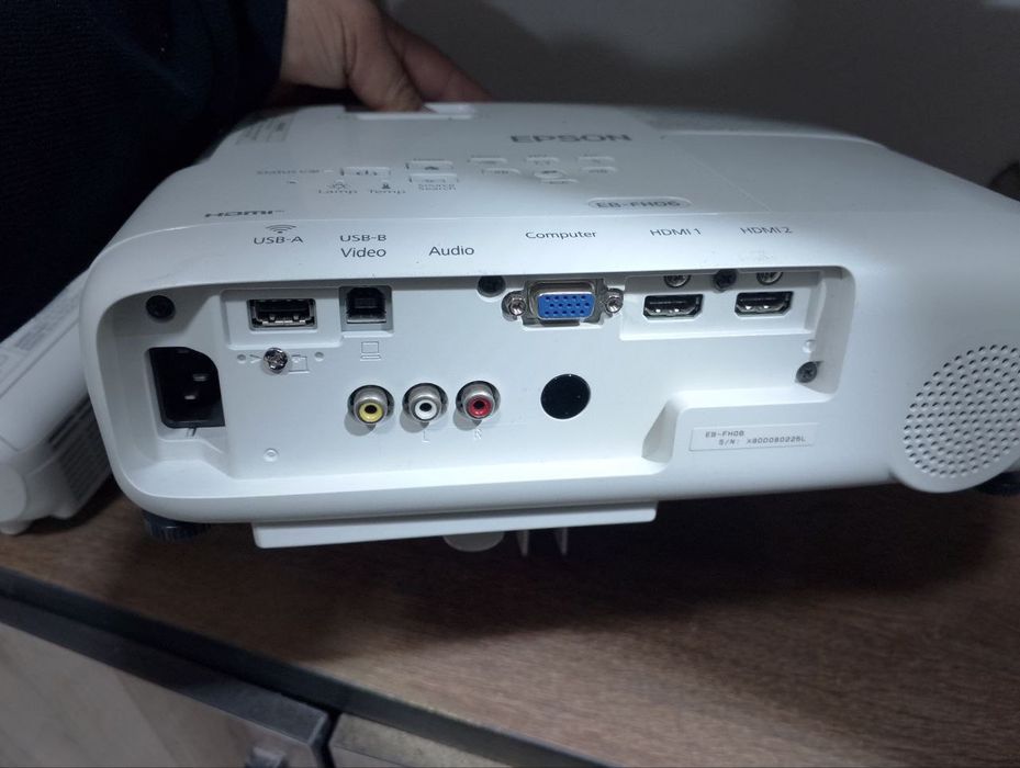 Arzon. Srochno sotiladi Epson EB-FH06 Full HD proyektori
Brend: Epson
