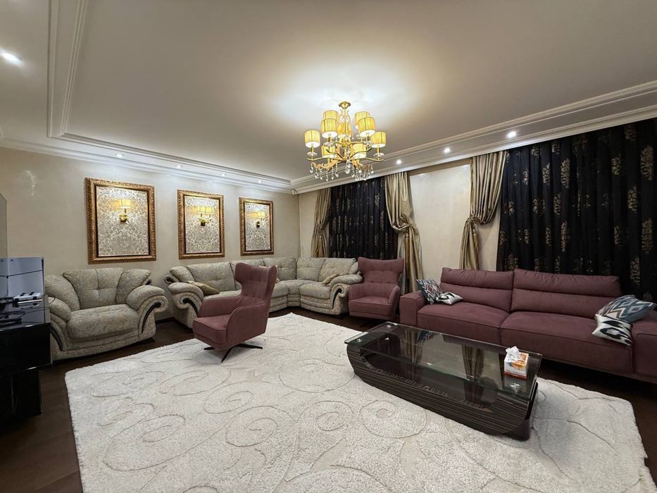 Продам квартиру на Цум Ц-7