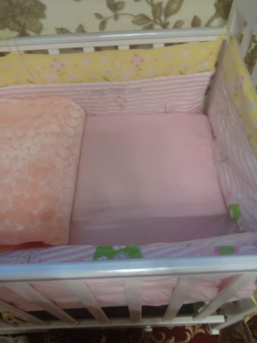 Кроватка продаем