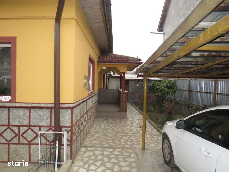 Casă cu 4 camere, garaj și curte, Târgu Jiu zona Coloana