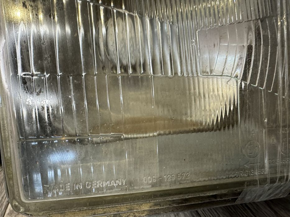 Фары на Мерседес 124 дорест