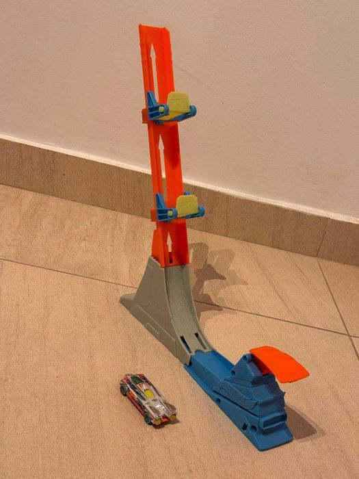 Колекция от Hot Wheels писти