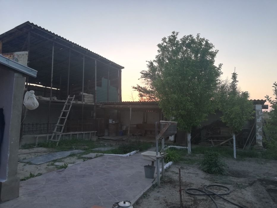 Двух этажный Дом продается