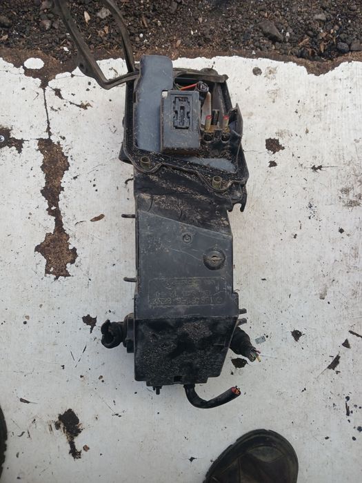 Корпус блока предохранителей Мерседес 124