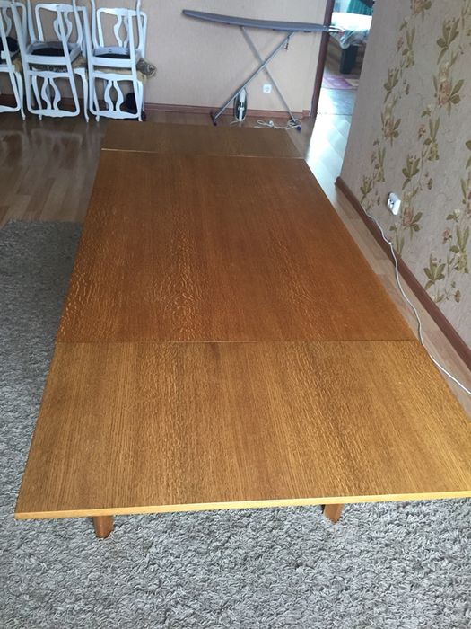 Стол Беларусь, дерево