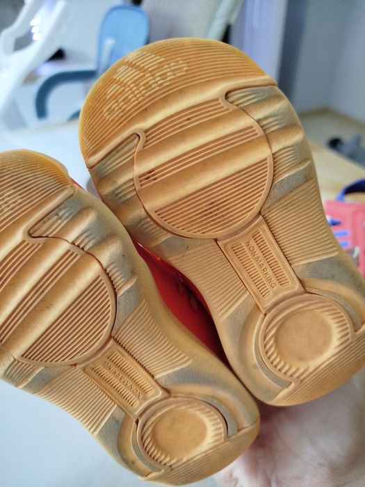 Сандали и маратонки Адидас