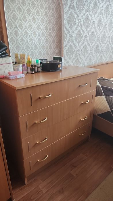 Продам срочно спальный гарнитур
