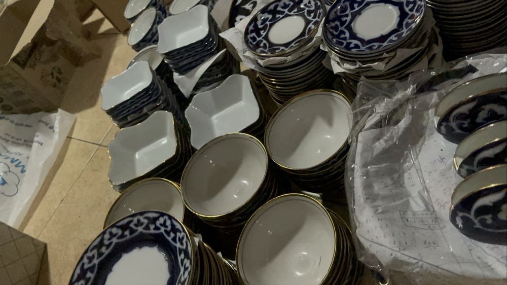 Чинни пахтагулли идишлар