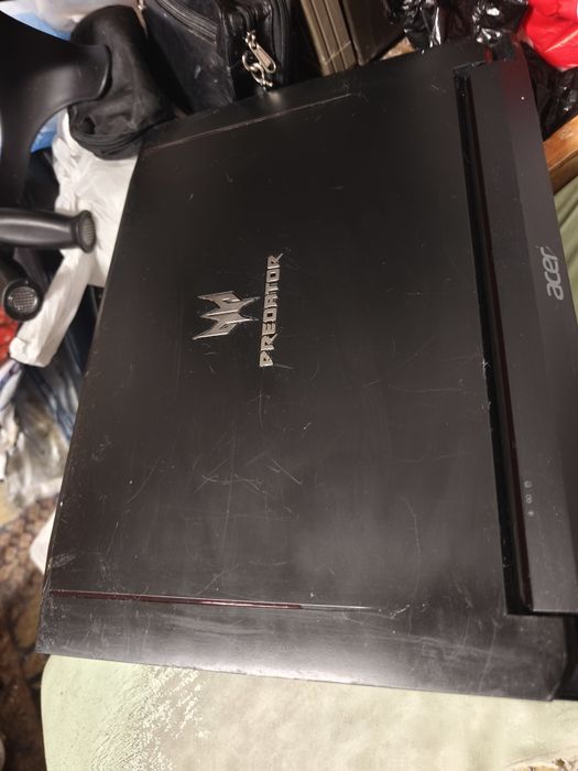 Acer predator геймърски лаптоп 17.3 инча