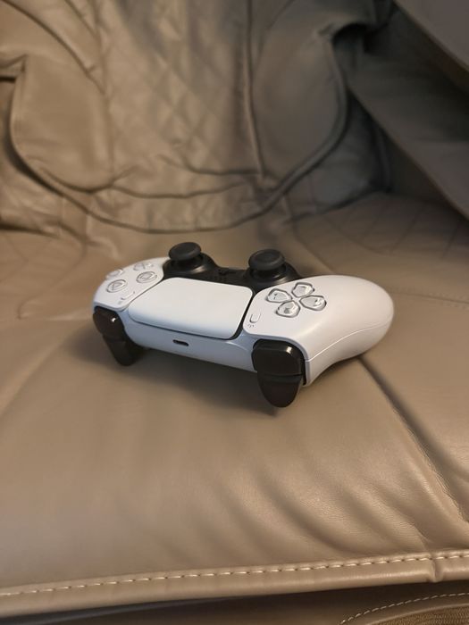 Maneta,joystick .controller Sony Playstation 5 impecabil - ps5- tipla