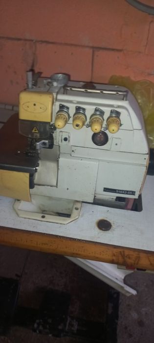 Masina de surfilat  FEIYUE   stare bună