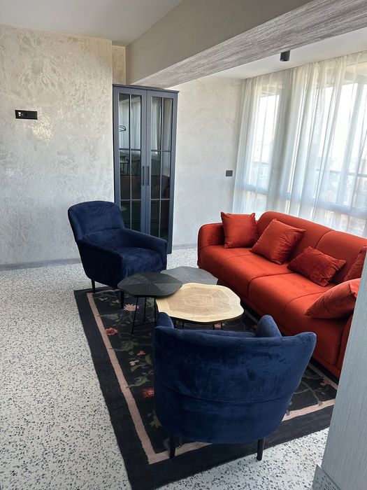 Дава се под наем Тристаен апартамент в Варна, Колхозен пазар - 80 кв.м за 650 € - Снимка #2