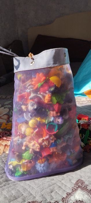 Продам игрушки из киндера