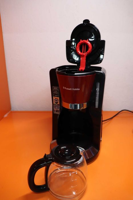 Кафемашина Russell Hobbs Digital Glass Victoria 1.25 L, технология за приготвяне на кафе WhirlTech, цифрово управление с програмируем таймер, 1100W