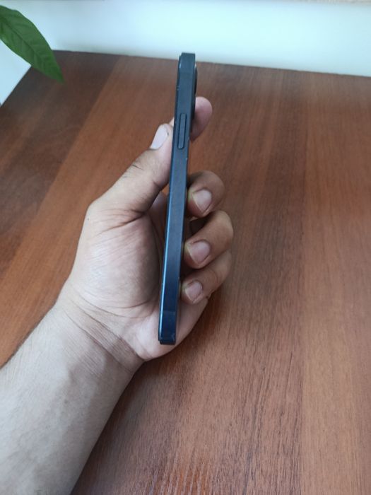Iphone 12 sotiladi