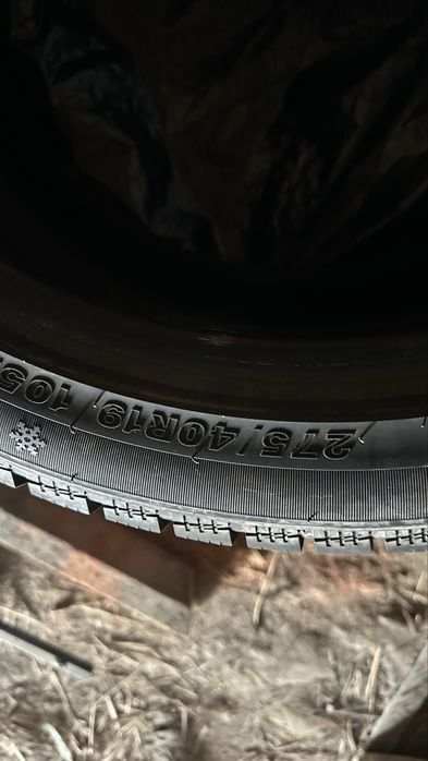 275 / 40 / R19 шина зимный