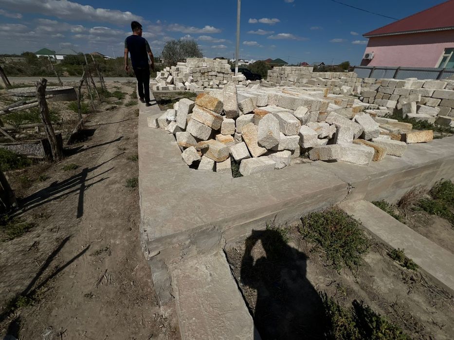 Жер сатылады дайын фундамент кирпишимен