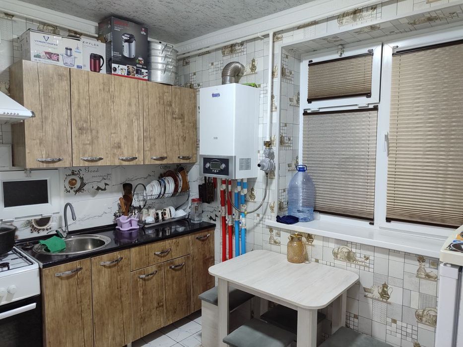 Yangi kombinat domidan.3 honali 74 kv.tayyor shinam kvartira.