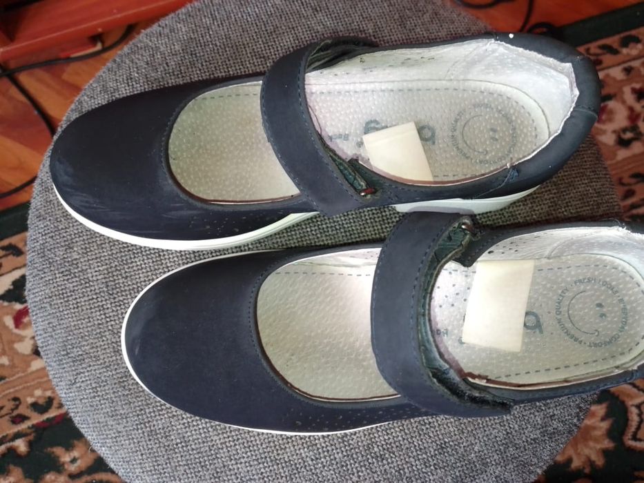 Продам Босоножки.