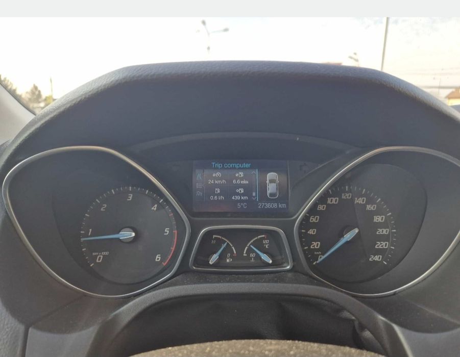 FORD Focus 2012 — imagine 5