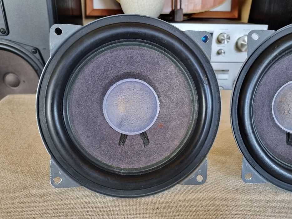 Set Difuzoare Mid/Bass Isophon. 8 ohms, 30 watts, 20,3 cm. Impecabile
