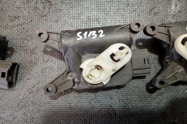 Motoras clapeta aeroterma 3C1907511 3C1907511 Volkswagen VW Passat CC