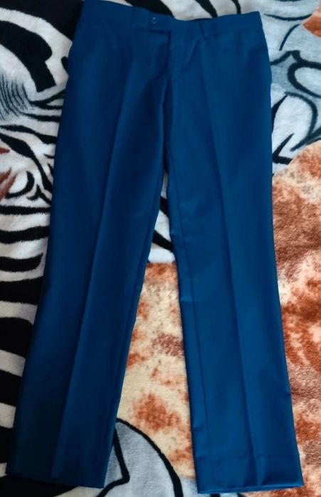 Costum elegant Pisano (3 piese) mărimea 46/M - ca nou