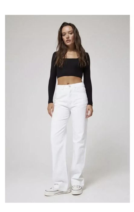 Продам Белые джинсы